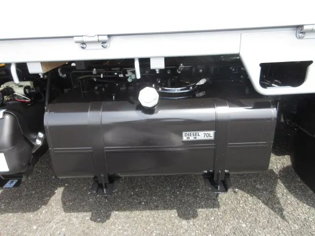 三菱 キャンター 2TG-FBA00(2WD)の写真46
