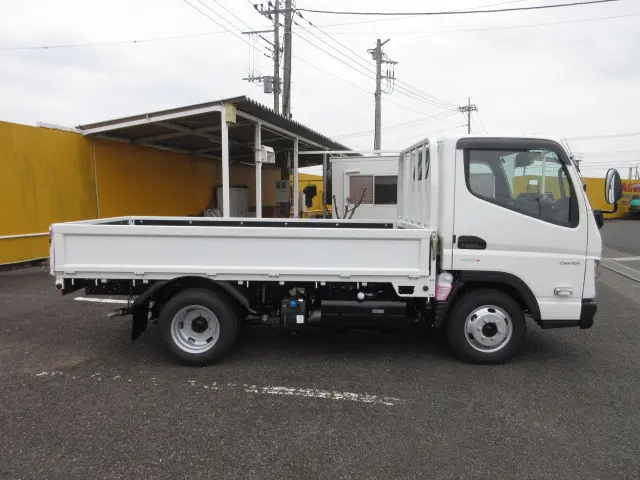 三菱 キャンター 2TG-FBA00(2WD)の写真6