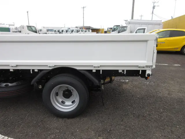 三菱 キャンター 2TG-FBA00(2WD)の写真35