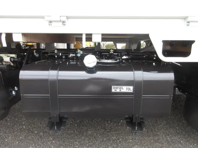 三菱 キャンター 2TG-FBA00(2WD)の写真40