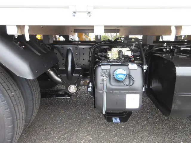 三菱 キャンター 2TG-FBA00(2WD)の写真41
