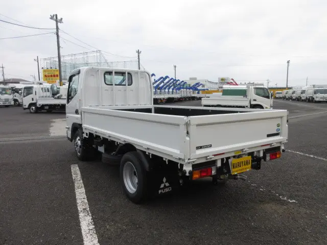 三菱 キャンター 2TG-FBA00(2WD)の写真3