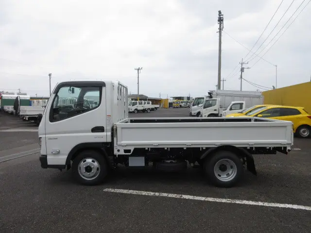 三菱 キャンター 2TG-FBA00(2WD)の写真5