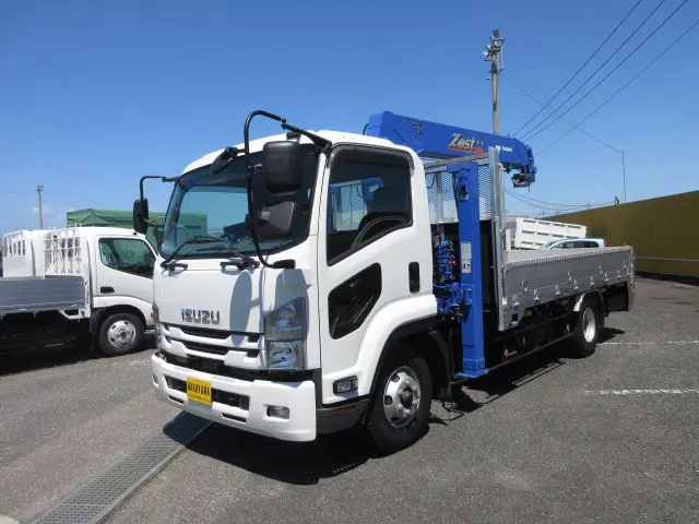 いすゞ フォワード 2PG-FRR90S2(2WD)の写真1