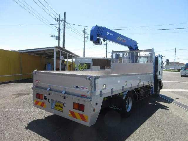 いすゞ フォワード 2PG-FRR90S2(2WD)の写真4