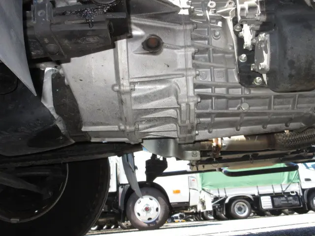 いすゞ フォワード 2PG-FRR90S2(2WD)の写真28