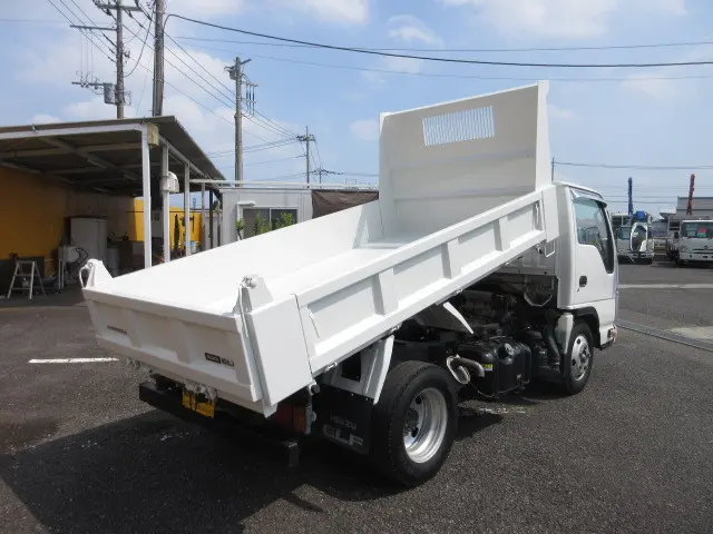 いすゞ エルフ TKG-NKR85AN(2WD)の写真10