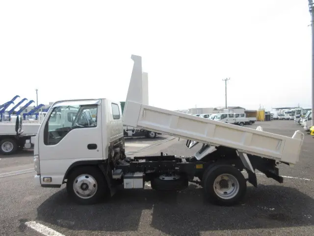 いすゞ エルフ TKG-NKR85AN(2WD)の写真11