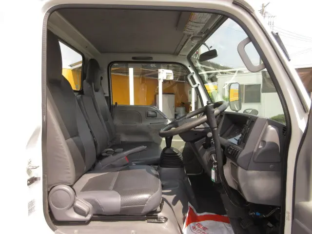 いすゞ エルフ TKG-NKR85AN(2WD)の写真27