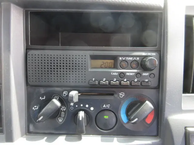 いすゞ エルフ TKG-NKR85AN(2WD)の写真31