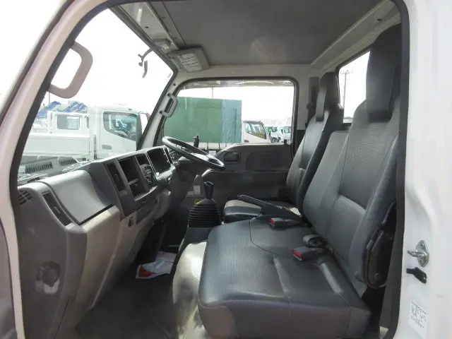 いすゞ エルフ TKG-NKR85AN(2WD)の写真37