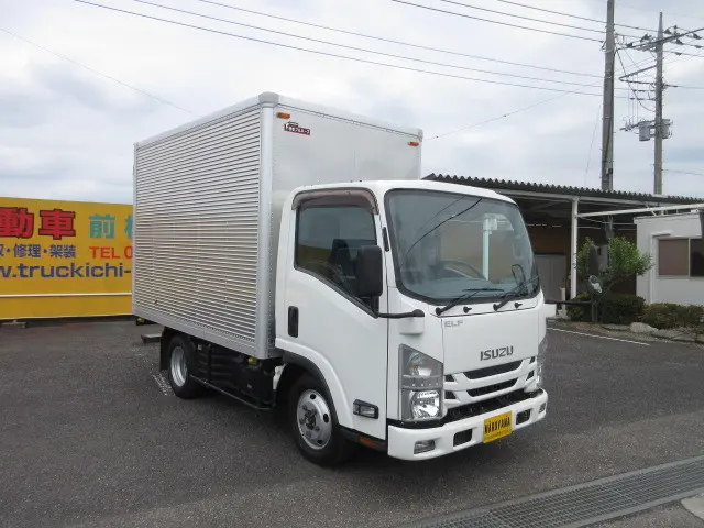 いすゞ エルフ TRG-NLR85AN(4WD)の写真2