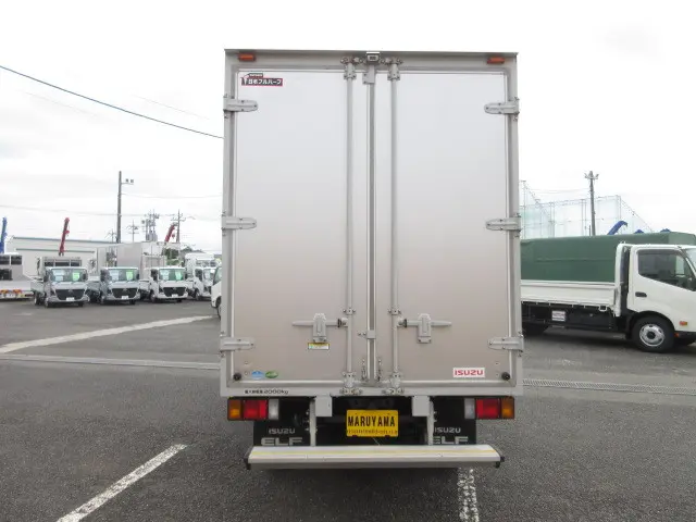 いすゞ エルフ TRG-NLR85AN(4WD)の写真7