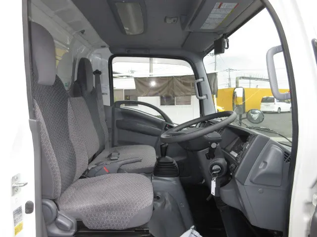 いすゞ エルフ TRG-NLR85AN(4WD)の写真20