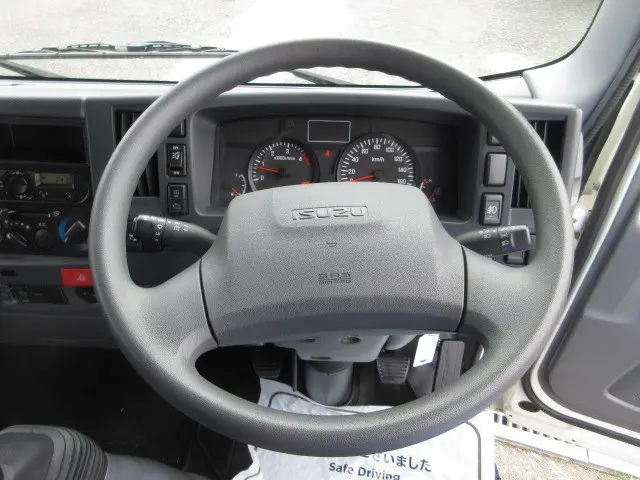 いすゞ エルフ TRG-NLR85AN(4WD)の写真21