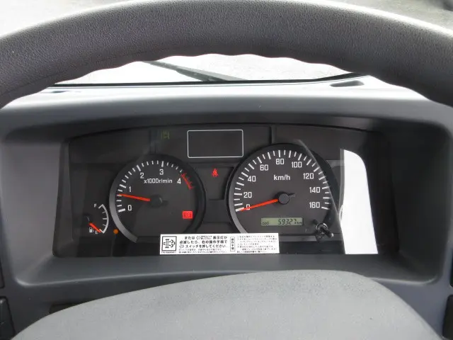 いすゞ エルフ TRG-NLR85AN(4WD)の写真24