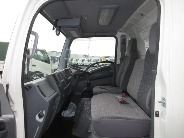 いすゞ エルフ TRG-NLR85AN(4WD)の写真28