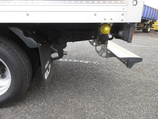 いすゞ エルフ TRG-NLR85AN(4WD)の写真38
