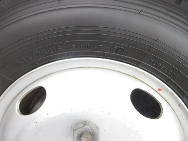 いすゞ エルフ TRG-NLR85AN(4WD)の写真49