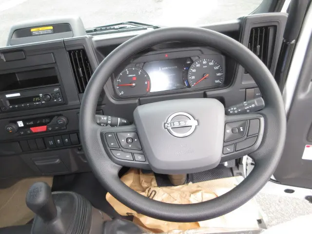 日産 アトラス 2WG-AKR88AT(2WD)の写真25