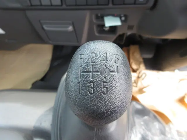 日産 アトラス 2WG-AKR88AT(2WD)の写真28