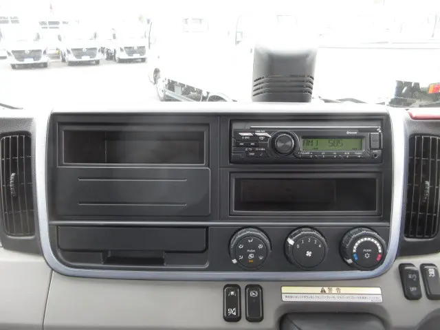 三菱 キャンター 2RG-FEB80(2WD)の写真25