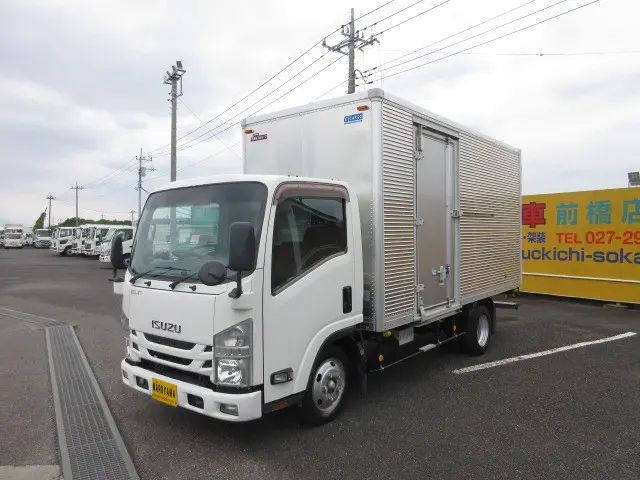 いすゞ エルフ TRG-NLR85AN(2WD)の写真1