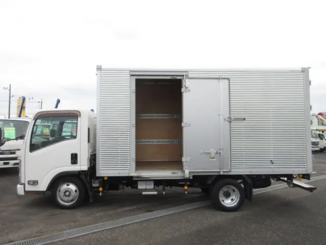 いすゞ エルフ TRG-NLR85AN(2WD)の写真18