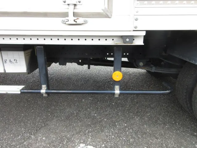 いすゞ エルフ TRG-NLR85AN(2WD)の写真19