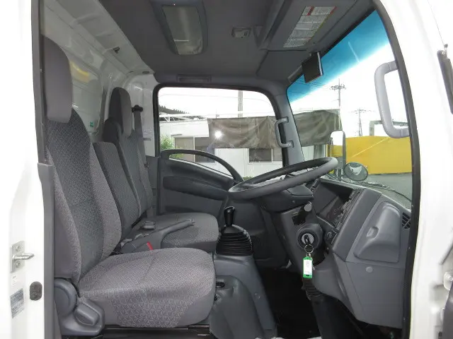 いすゞ エルフ TRG-NLR85AN(2WD)の写真22