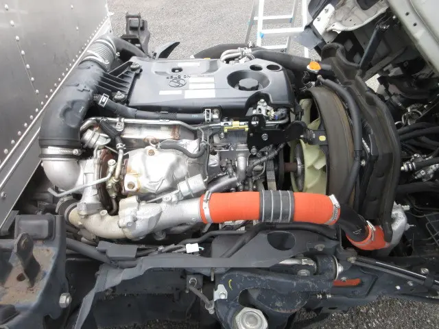 いすゞ エルフ TRG-NLR85AN(2WD)の写真34