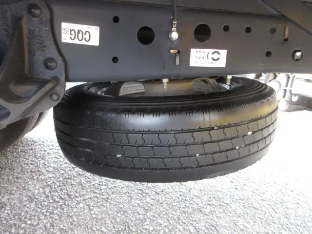 いすゞ エルフ TRG-NLR85AN(2WD)の写真45