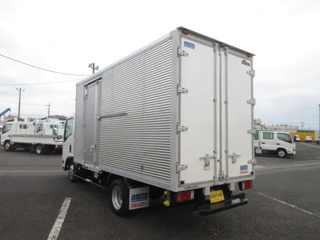 いすゞ エルフ TRG-NMR85AN(2WD)の写真3