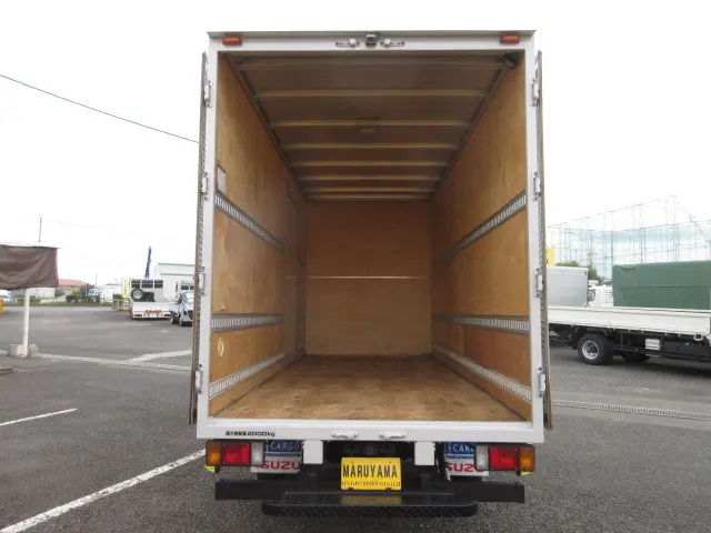 いすゞ エルフ TRG-NMR85AN(2WD)の写真8