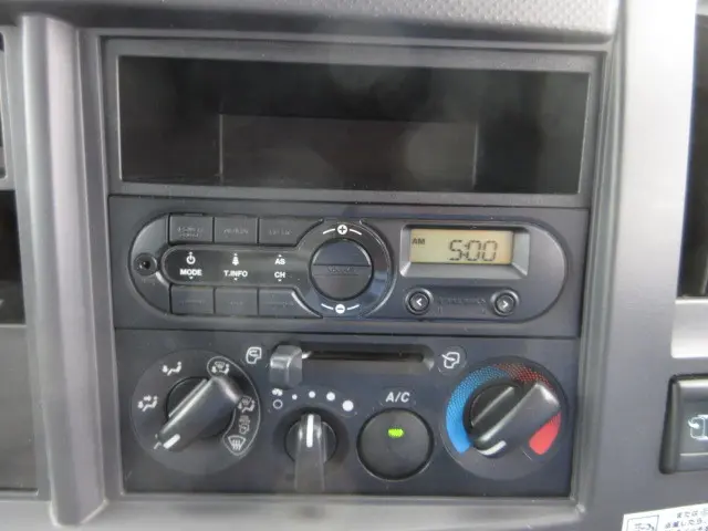 いすゞ エルフ TRG-NMR85AN(2WD)の写真25