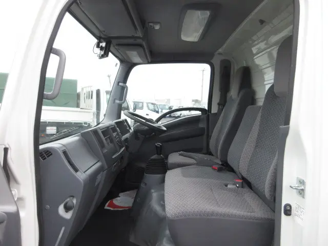 いすゞ エルフ TRG-NMR85AN(2WD)の写真31