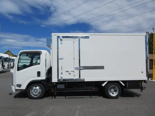いすゞ エルフ 2PG-NPR88AN(2WD)の写真5