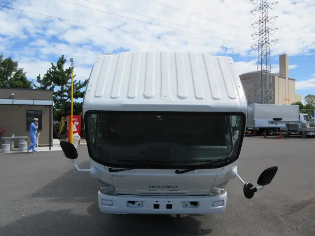 いすゞ エルフ 2PG-NPR88AN(2WD)の写真9