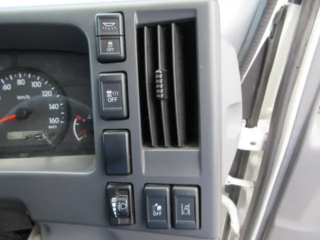 いすゞ エルフ 2PG-NPR88AN(2WD)の写真13