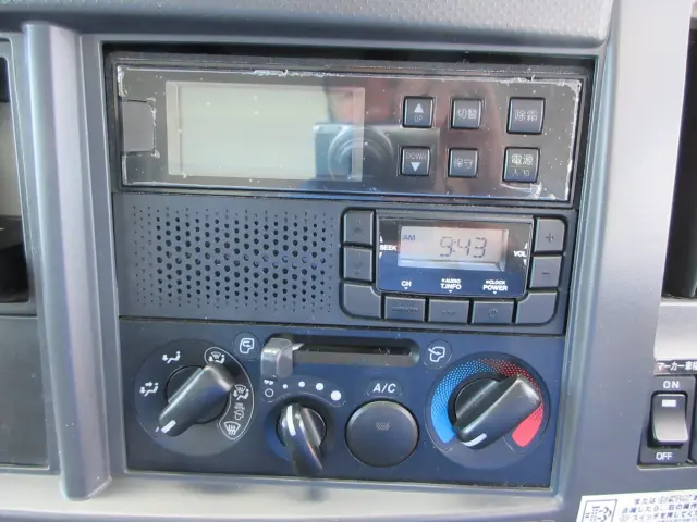 いすゞ エルフ 2PG-NPR88AN(2WD)の写真15