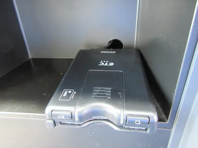 いすゞ エルフ 2PG-NPR88AN(2WD)の写真16