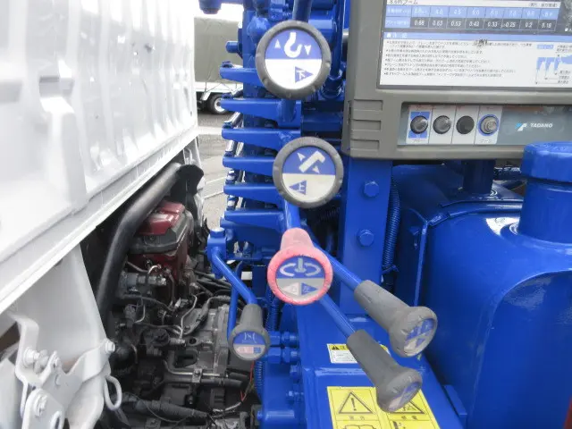 日野 デュトロ TKG-XZU685M(4WD)の写真17