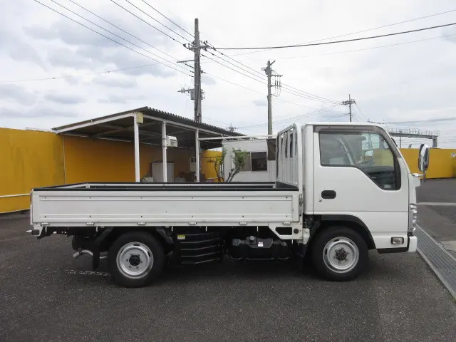 いすゞ エルフ TRG-NHS85A(4WD)の写真6
