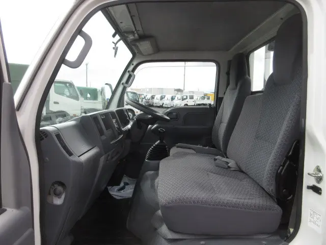 いすゞ エルフ TRG-NHS85A(4WD)の写真22
