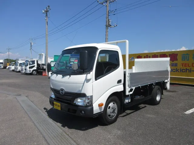 日野 デュトロ TKG-XZU685M(4WD)の写真1