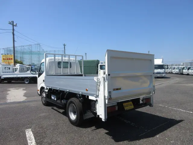 日野 デュトロ TKG-XZU685M(4WD)の写真3