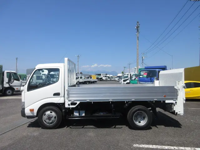 日野 デュトロ TKG-XZU685M(4WD)の写真5