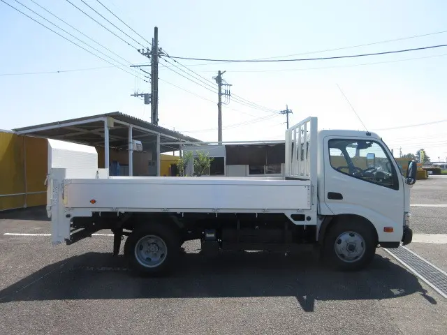 日野 デュトロ TKG-XZU685M(4WD)の写真6