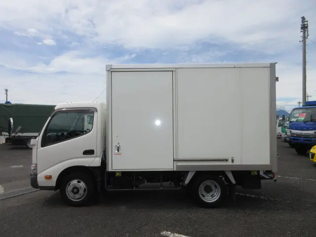 トヨタ ダイナ 2RG-XZC605(2WD)の写真5