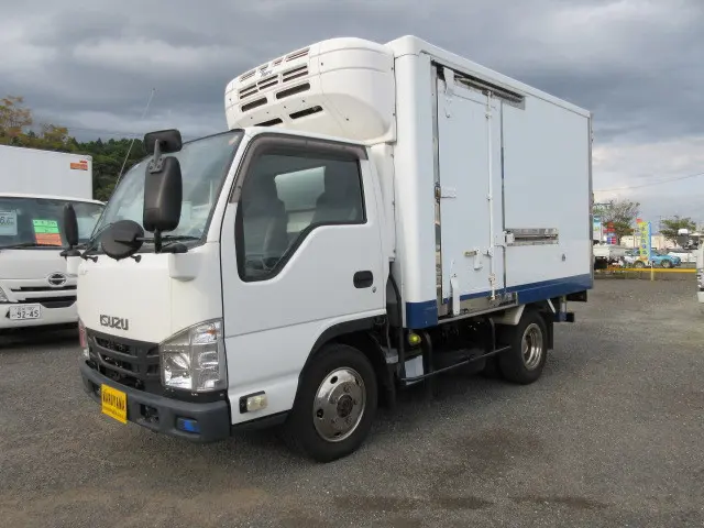 いすゞ エルフ TPG-NJS85AN(4WD)の写真1